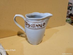 Vintage: jarra de porcelana firmada